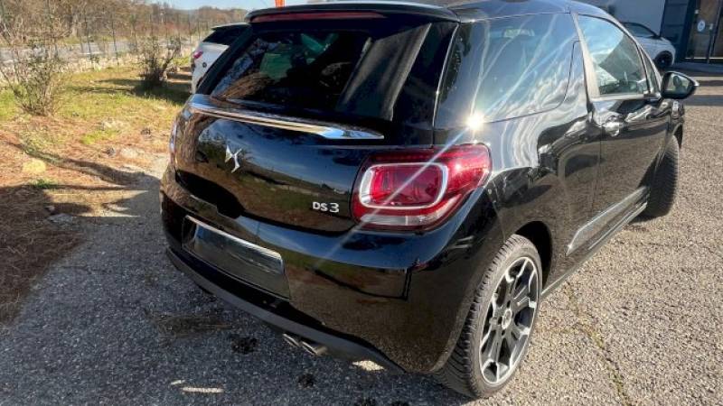 DS 3 CABRIOLET Phase 2 / 1.6 BLUE HDI Sport Chic