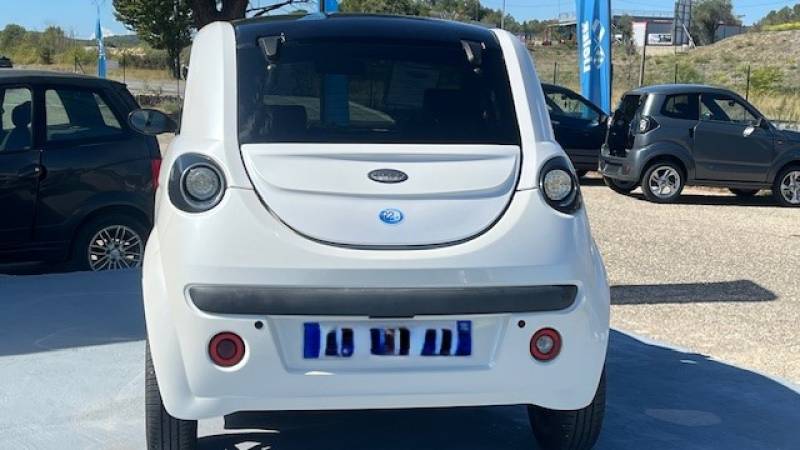 Microcar  due must hayon